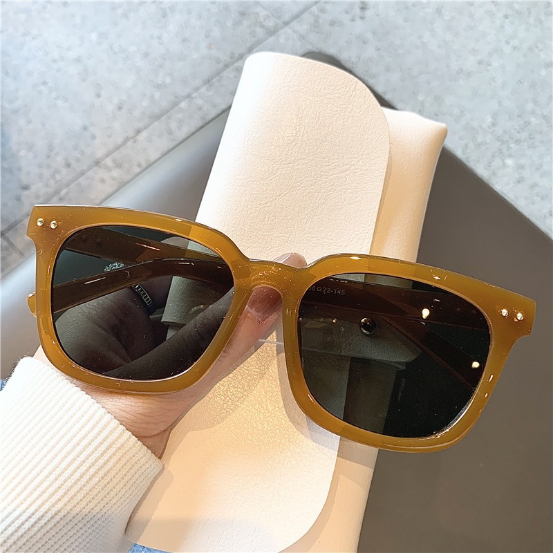 Travel Accessories Brand - Vintage Kahverengi Büyük Boy Kare Güneş